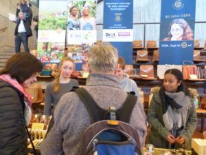 Fairtrade Verkauf auf dem St. Anna Basar