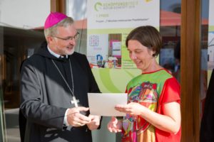 Bischof Gregor Maria Hanke verleiht im Rahmen des diözesanen Schöpfungstags den Schöpfungspreis