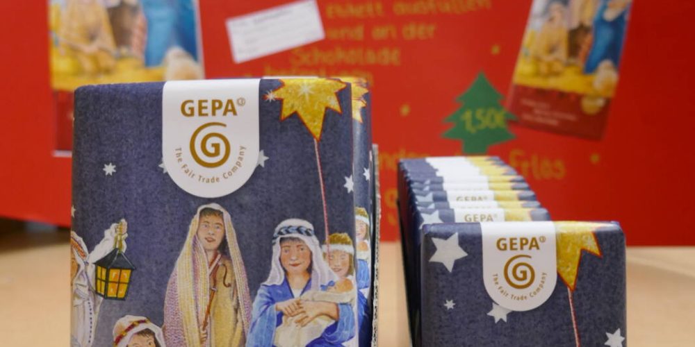 Alle Jahre wieder: Verkauf der GEPA-Weihnachtsschokolade durch den Fairtrade-AK