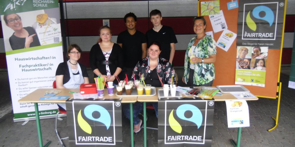 Fairtradestand am Aktionstag der Ars zum Schuljahresende 19.06.2018