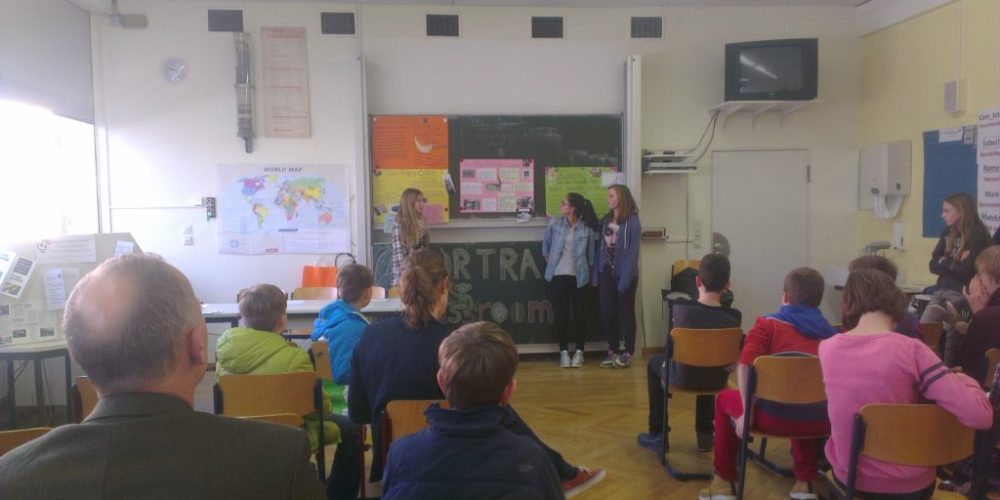 Schüler des Hogy informieren über Fairtrade