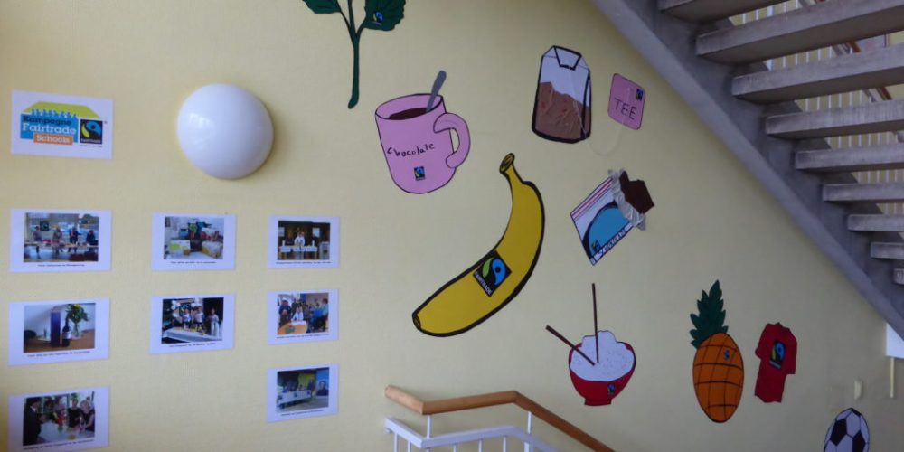 Fairtrade-Kunstwerk im Treppenhaus