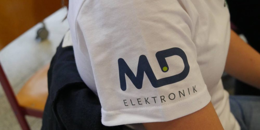 Faire Shirts für die neuen AG-Mitglieder: Danke an unseren Sponsor MD-Elektronik Waldkraiburg