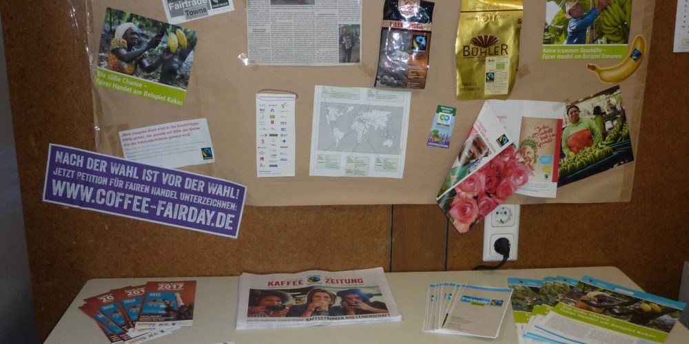 Informationen rund um Fairtrade im Schulgebäude an der JPRS