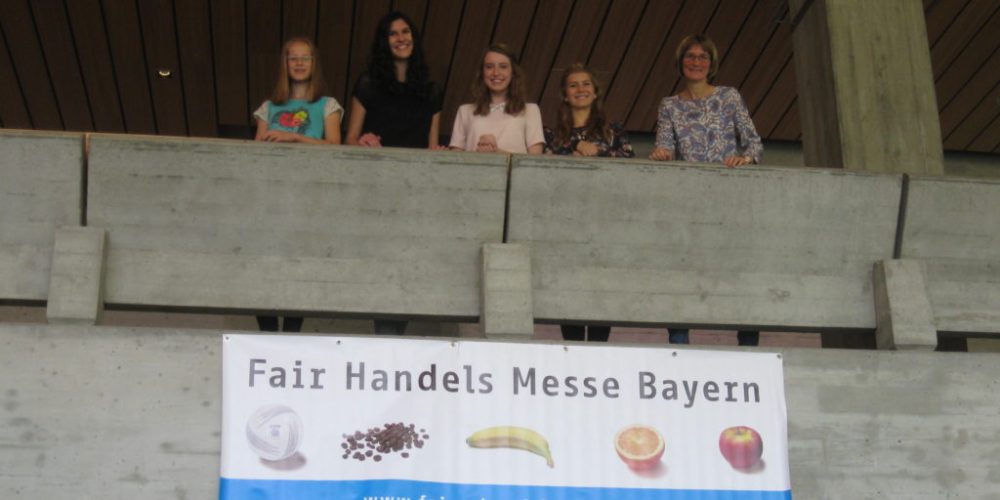 Das BeFair Team des JGG besucht die faire Handelsmesse in Augsburg